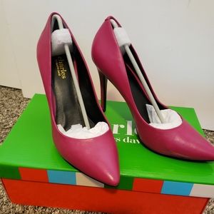 Charles by Charles David Pumps size 7.5 Fuchsia